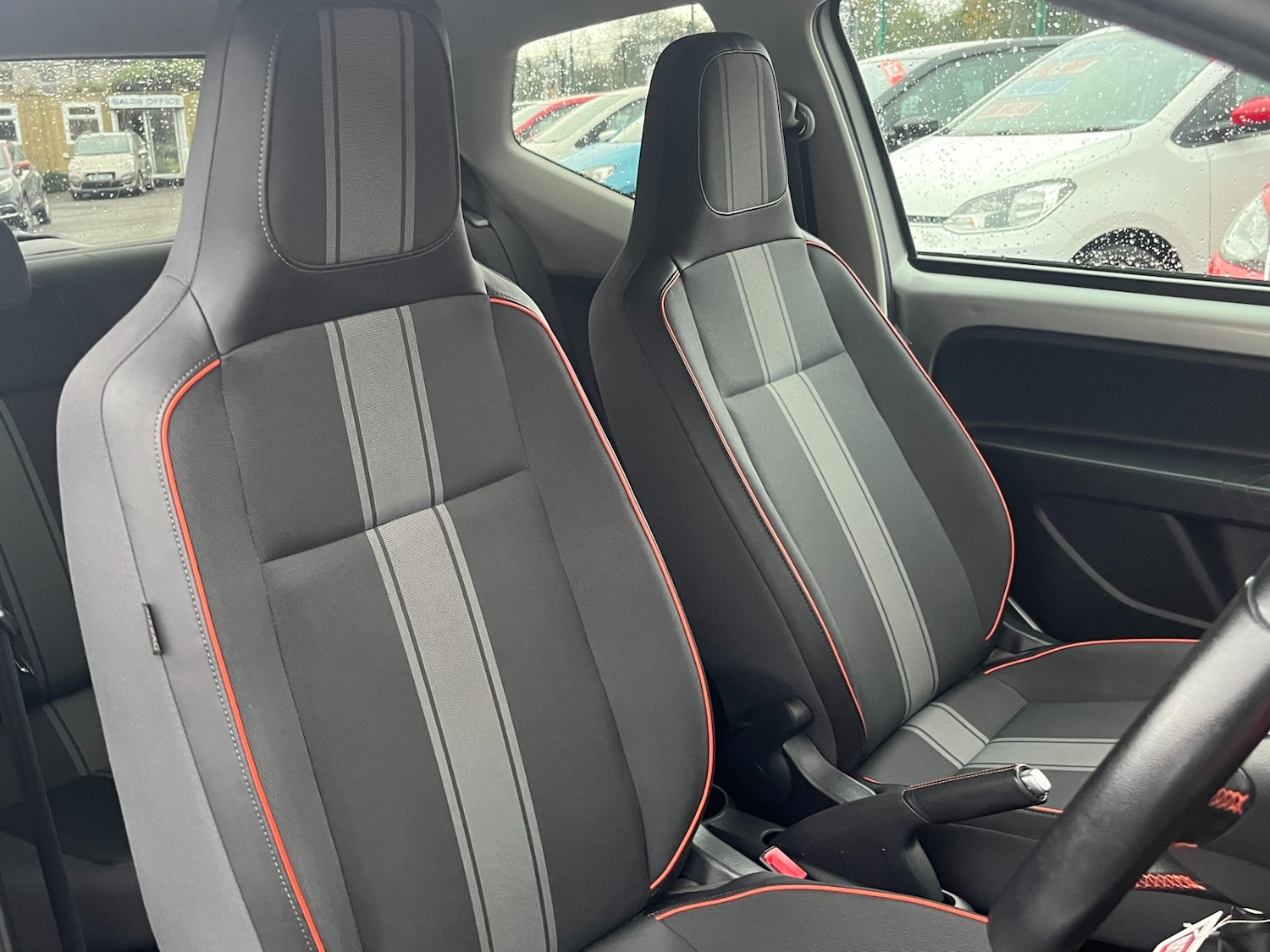 Used Volkswagen up! 2013 for sale - 76557065: Photo 14