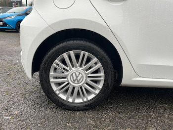 Used Volkswagen up! 2018 for sale - 77135925: Photo