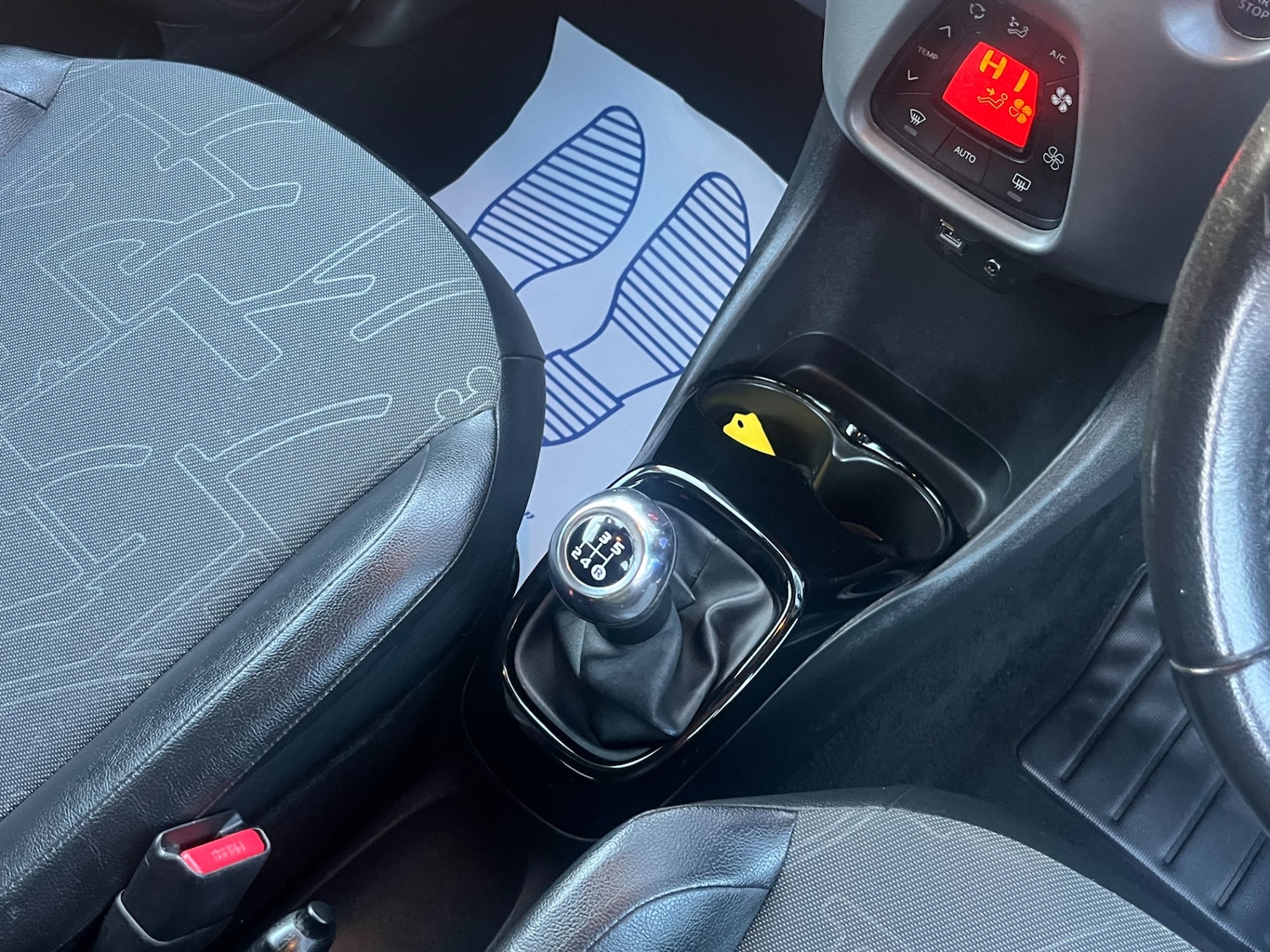 Used Toyota AYGO 2018 for sale - 76640713: Photo 47