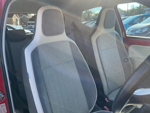 Used Volkswagen up! 2017 for sale - 76265955: Photo 13