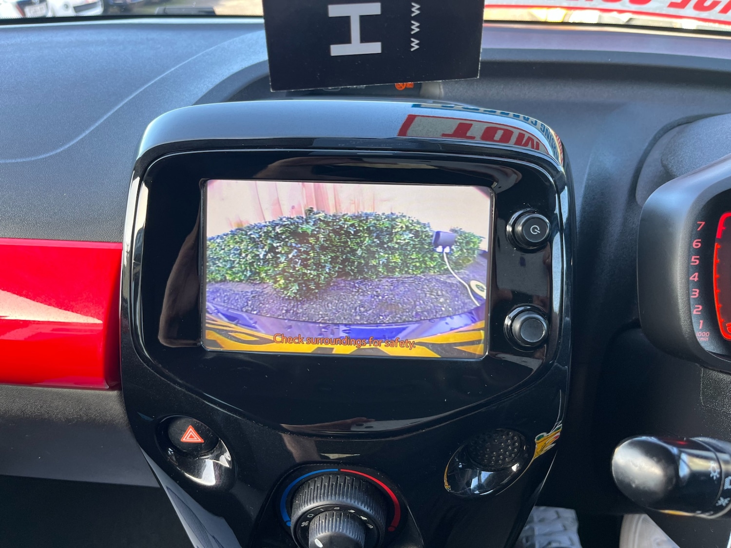 Used Toyota AYGO 2016 for sale - 77562930: Photo 23