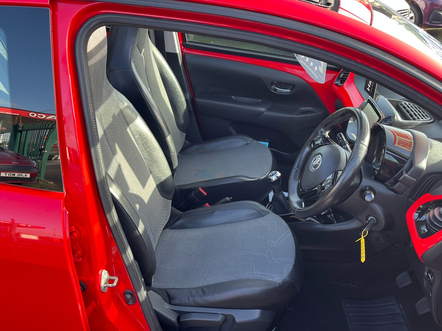 Used Toyota AYGO 2016 for sale - 77562930: Photo 35