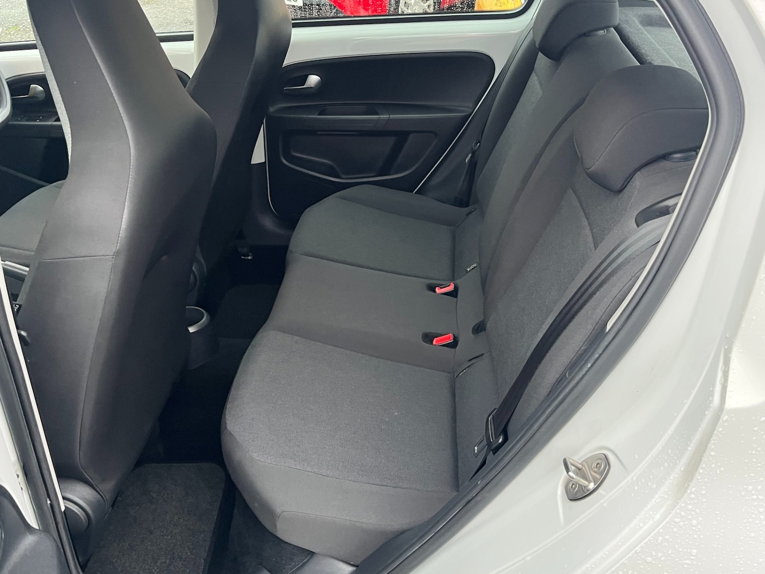 Used Volkswagen up! 2018 for sale - 76861903: Photo 28