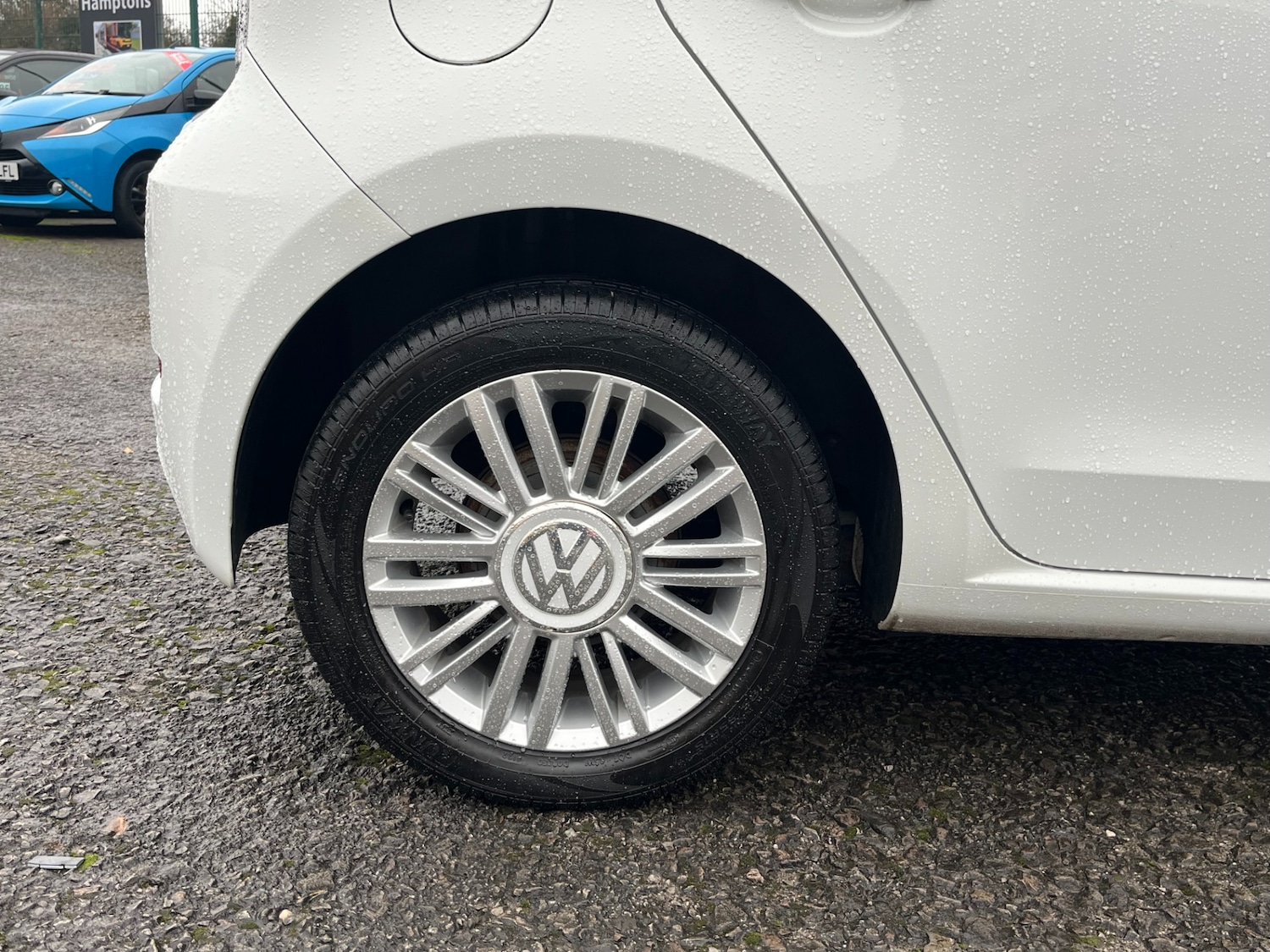 Used Volkswagen up! 2018 for sale - 76861903: Photo 4