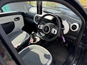 Used Renault Twingo 2015 for sale - 79162588: Photo