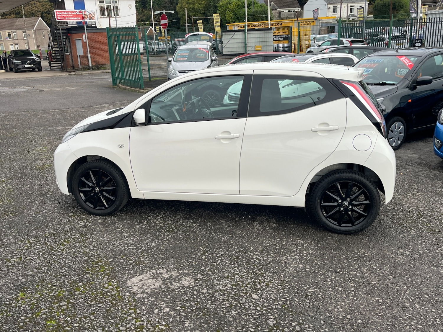 Used Toyota AYGO 2016 for sale - 76507749: Photo 14