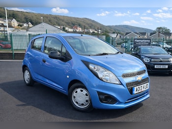 2013 (13) - 1.0i LS 5dr