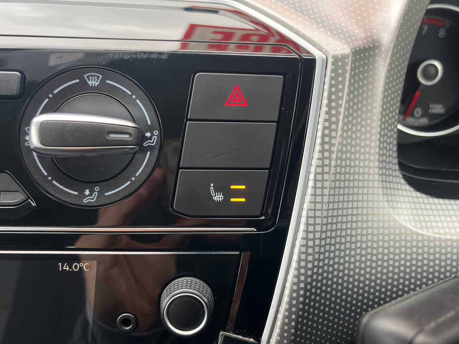 Used Volkswagen up! 2016 for sale - 76526048: Photo 33