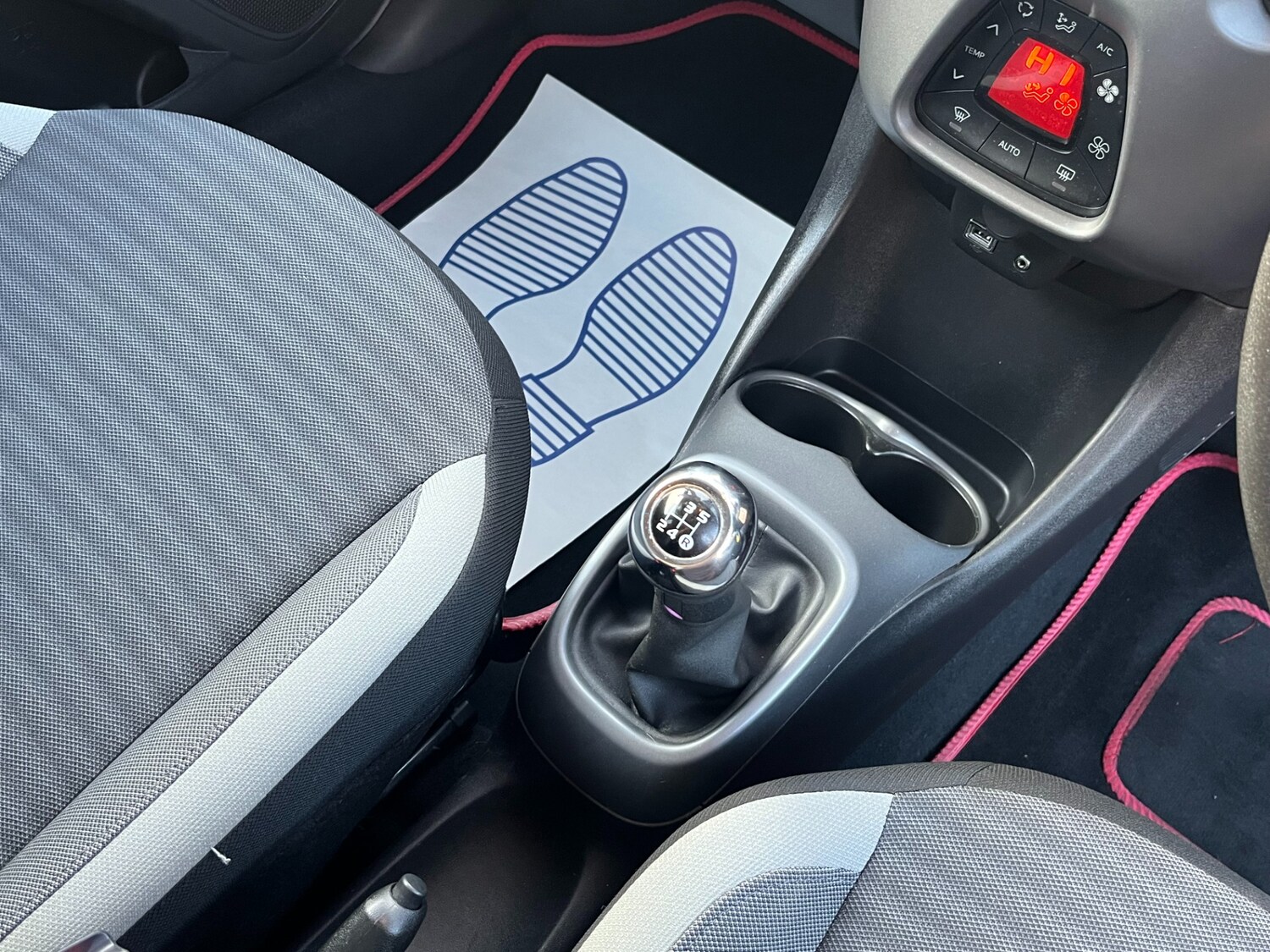 Used Toyota AYGO 2018 for sale - 76393788: Photo 30