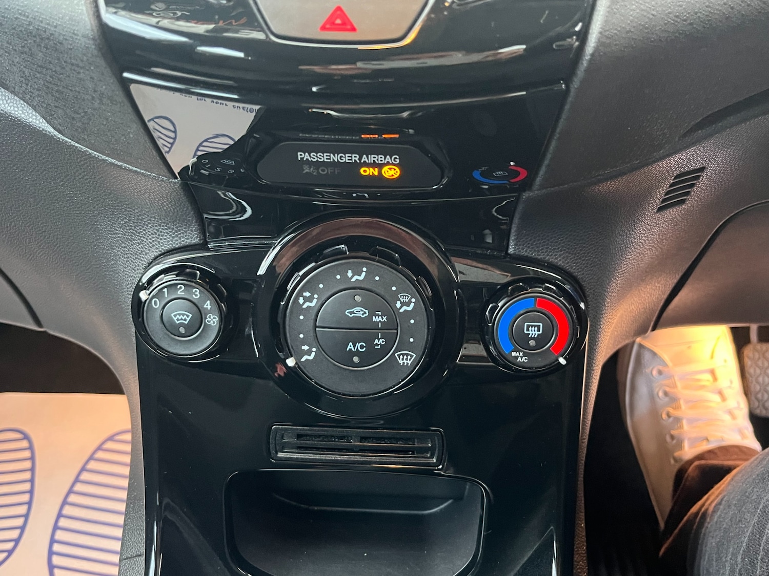 Used Ford Fiesta 2015 for sale - 77318678: Photo 30