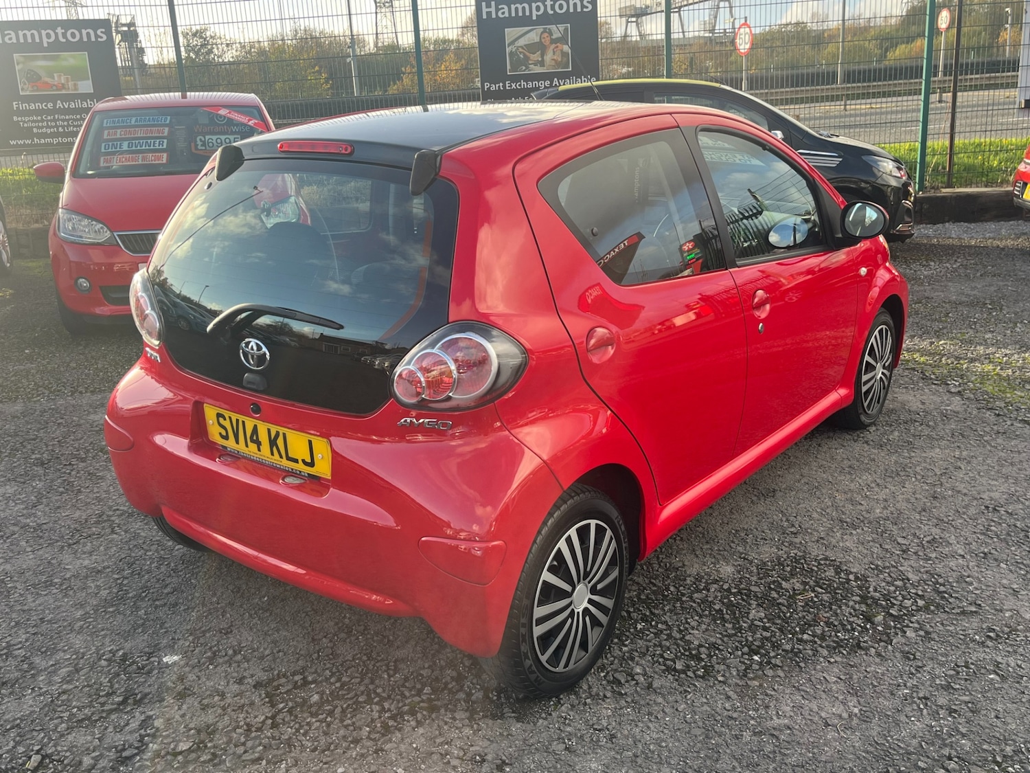 Used Toyota AYGO 2014 for sale - 76780539: Photo 25