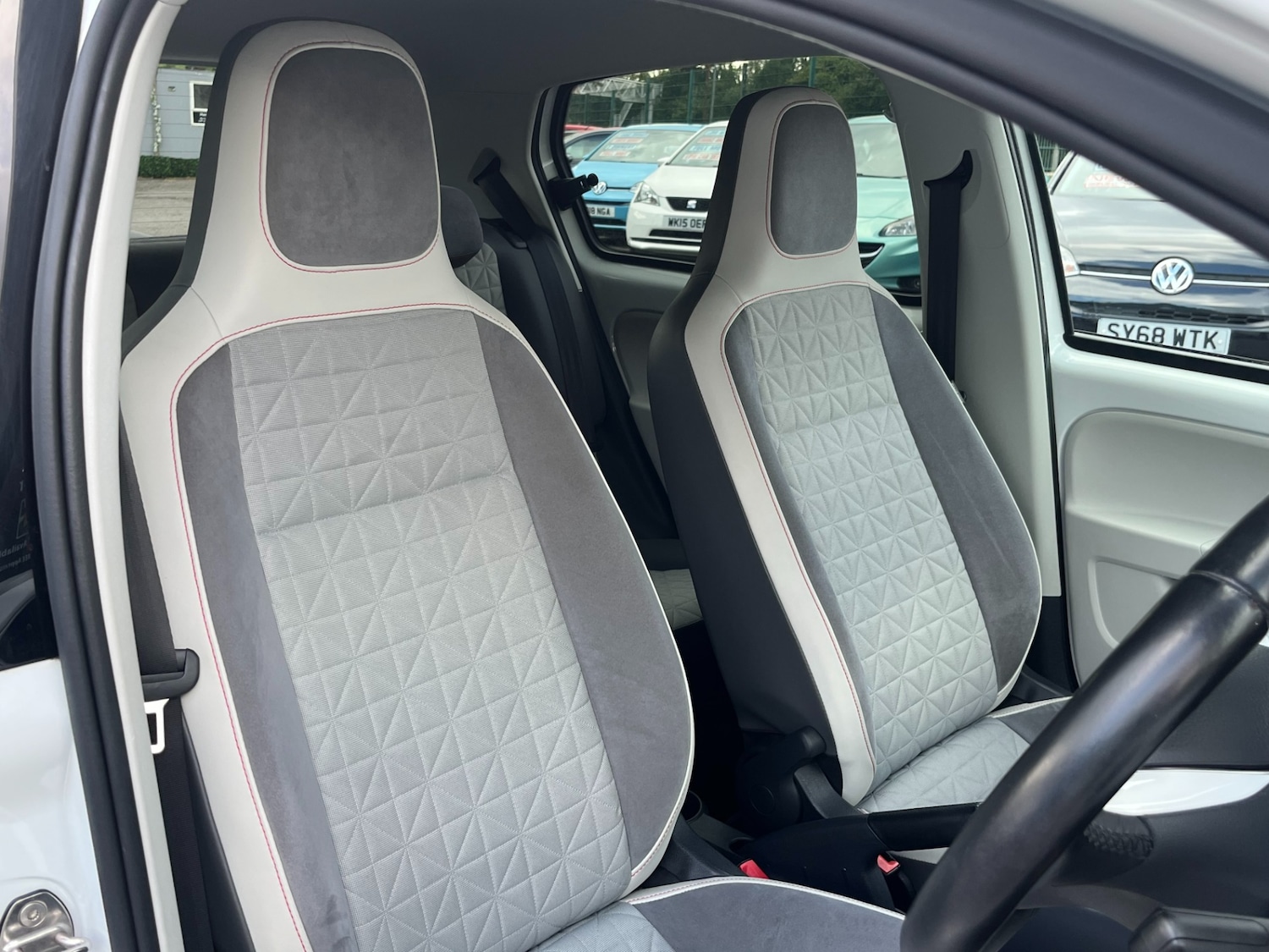 Used Volkswagen up! 2017 for sale - 76249280: Photo 14