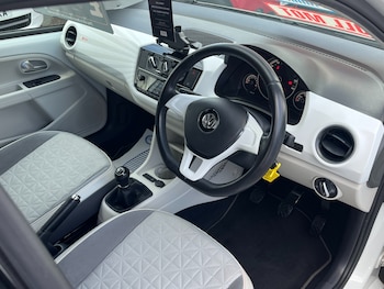 Used Volkswagen up! 2017 for sale - 76249280: Photo