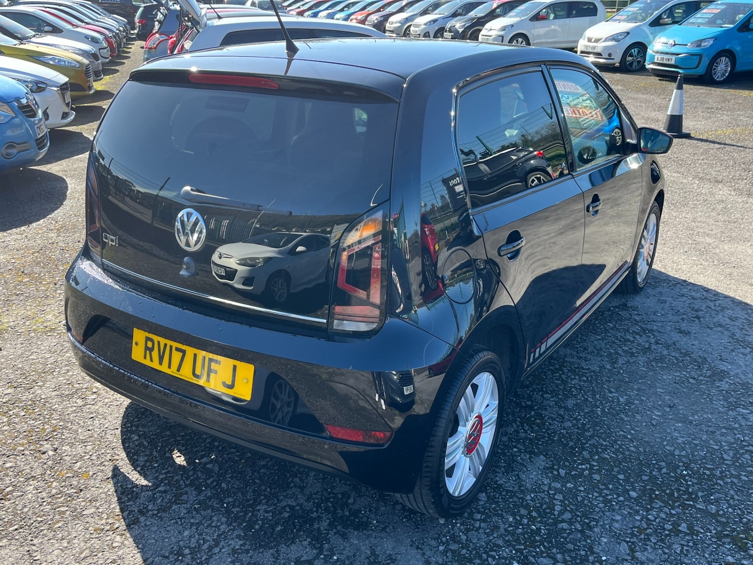 Used Volkswagen up! 2017 for sale - 77950947: Photo 28