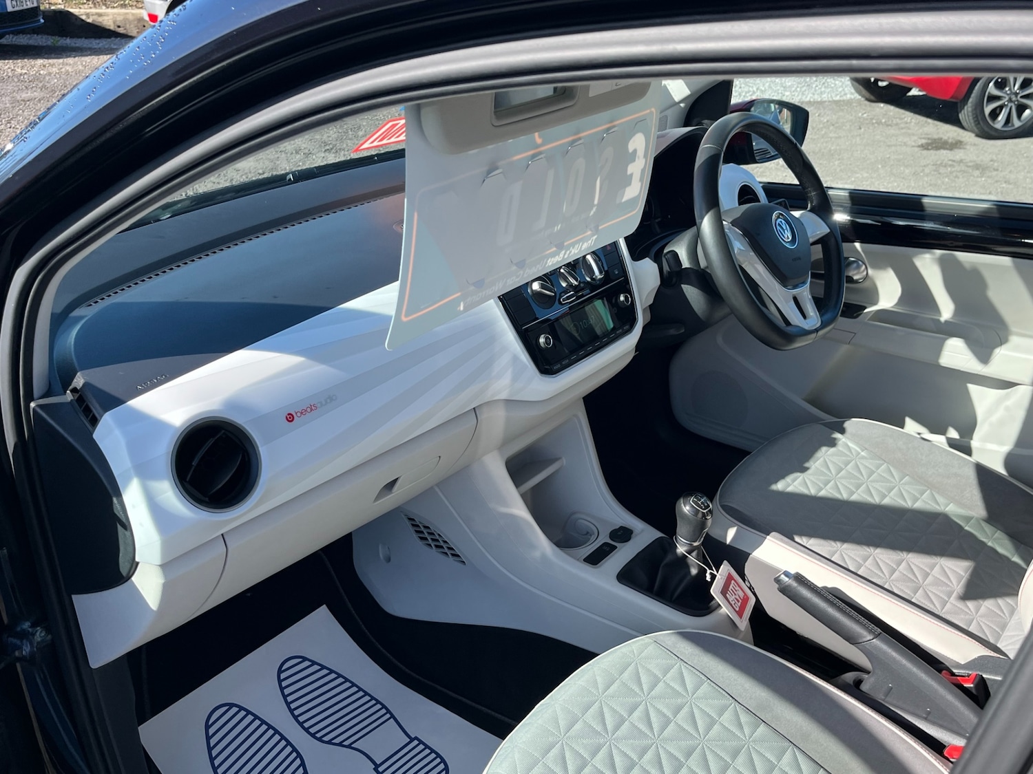 Used Volkswagen up! 2017 for sale - 77950947: Photo 9