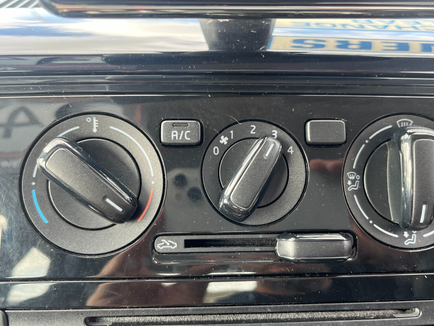 Used Volkswagen up! 2015 for sale - 76036485: Photo 29