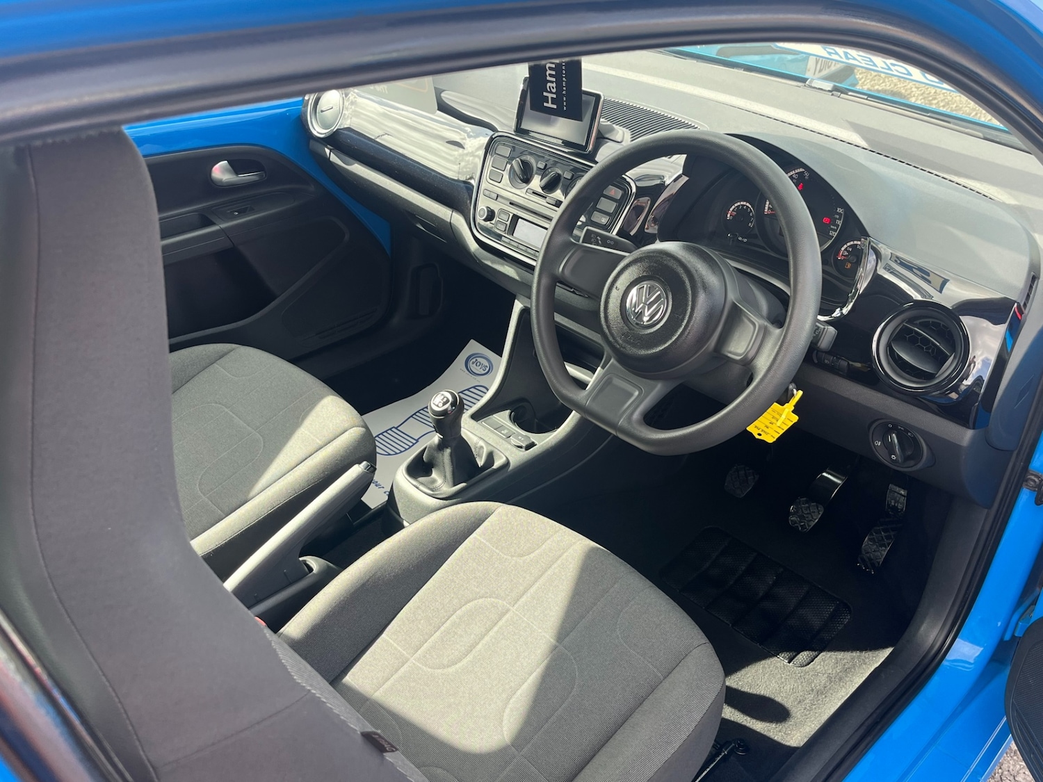 Used Volkswagen up! 2015 for sale - 76036485: Photo 3