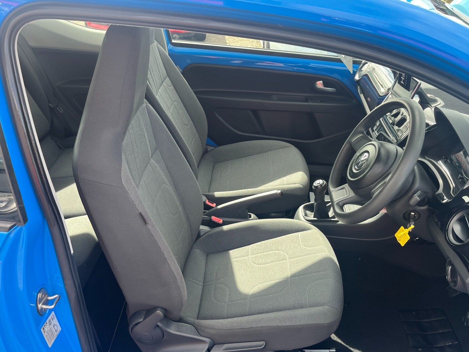 Used Volkswagen up! 2015 for sale - 76036485: Photo 6
