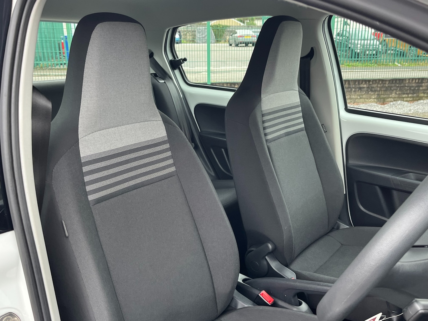 Used Volkswagen up! 2018 for sale - 77765698: Photo 27