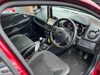 Used Renault Clio 2017 for sale - 76494937: Photo