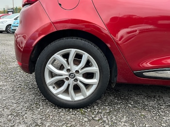 Used Renault Clio 2017 for sale - 76494937: Photo