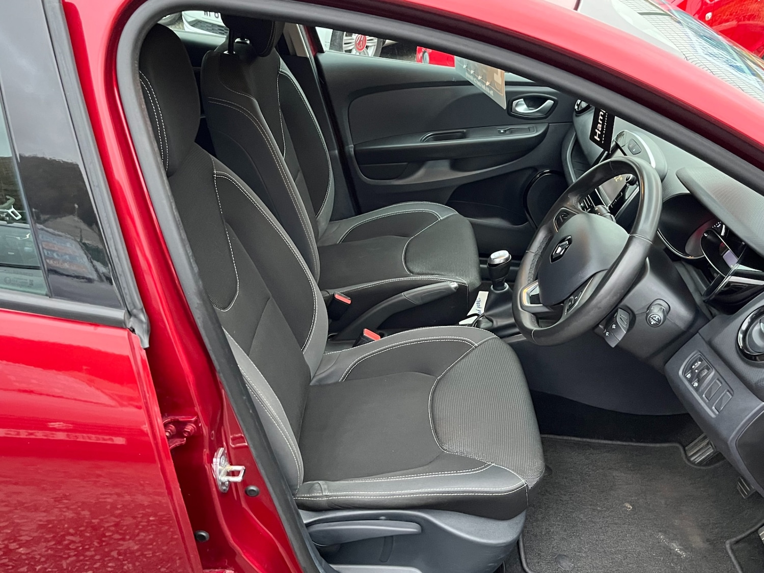 Used Renault Clio 2017 for sale - 76494937: Photo 8