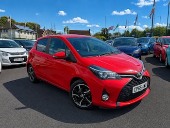 Used Toyota Yaris 2015 for sale - 79703597: Photo