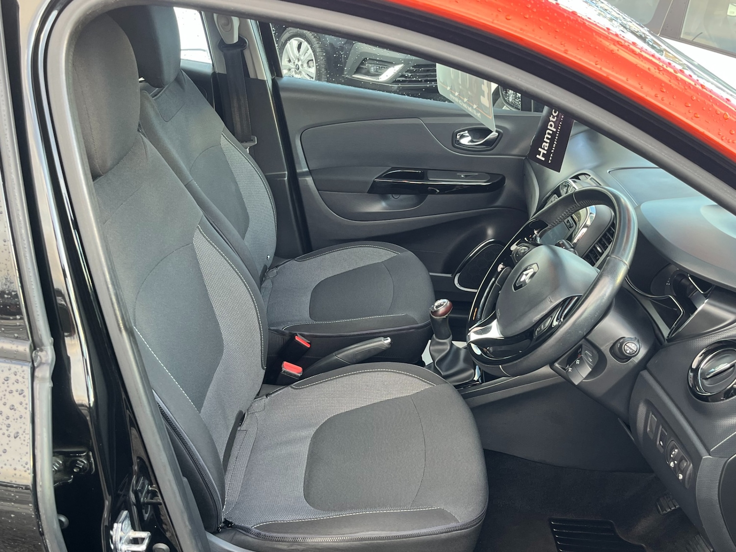 Used Renault Captur 2015 for sale - 77399369: Photo 20