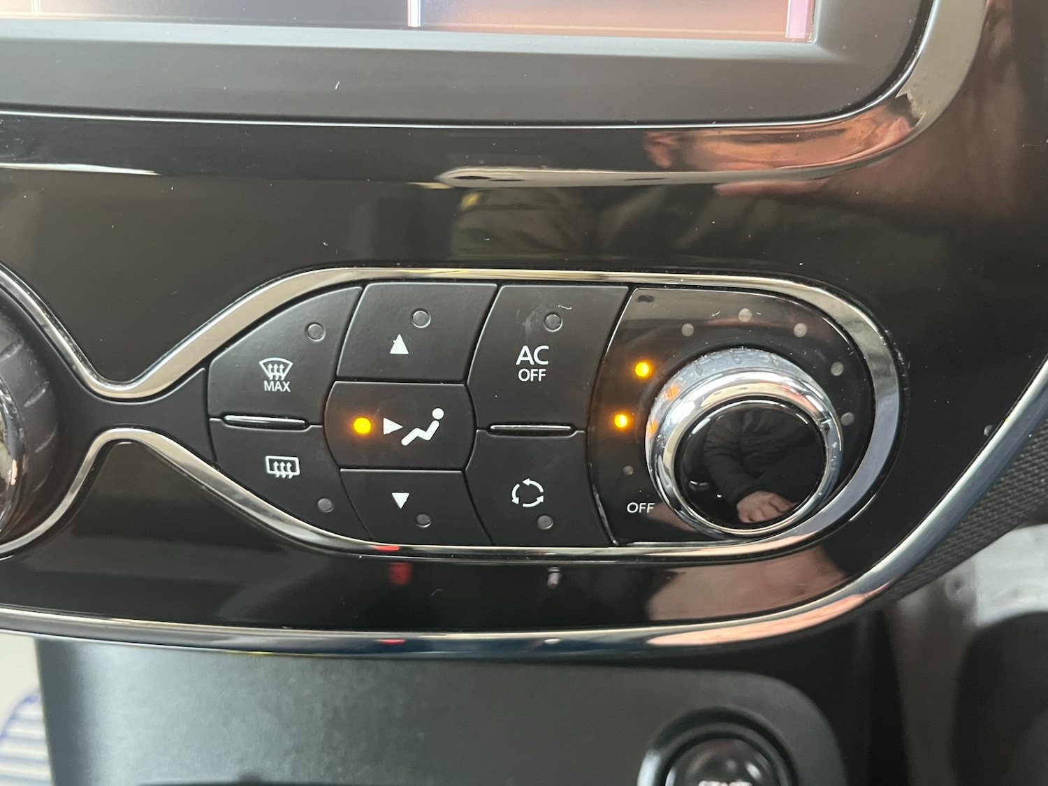 Used Renault Captur 2015 for sale - 77399369: Photo 23