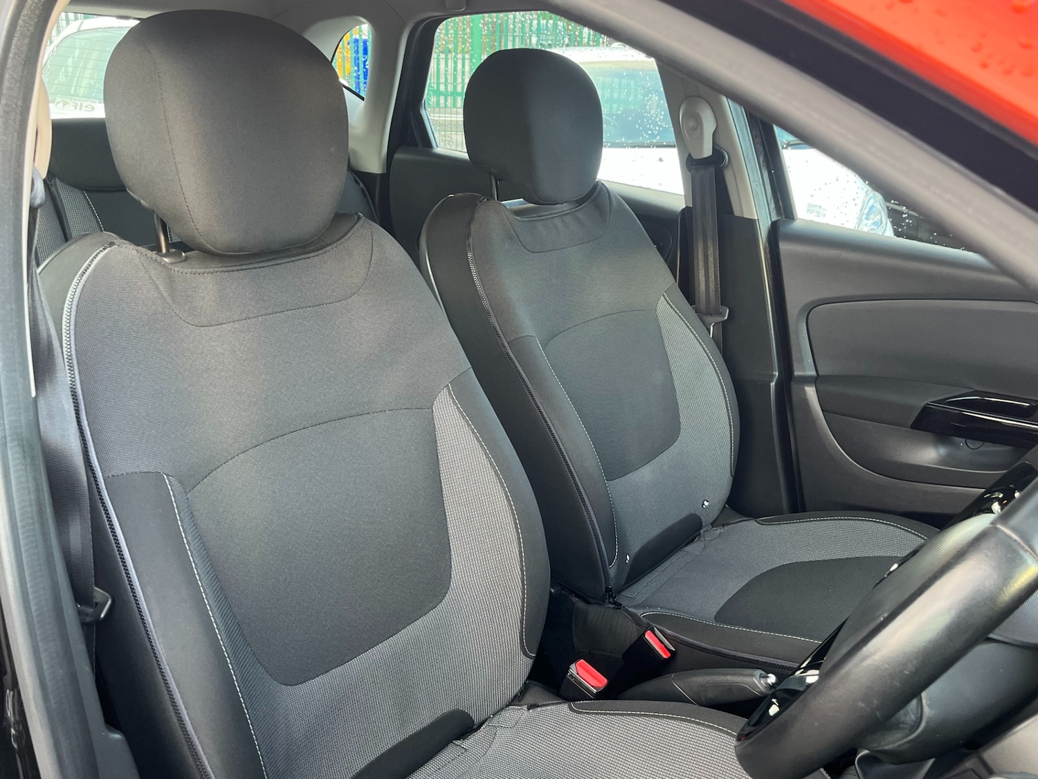 Used Renault Captur 2015 for sale - 77399369: Photo 25