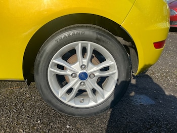 Used Ford Fiesta 2015 for sale - 77707919: Photo