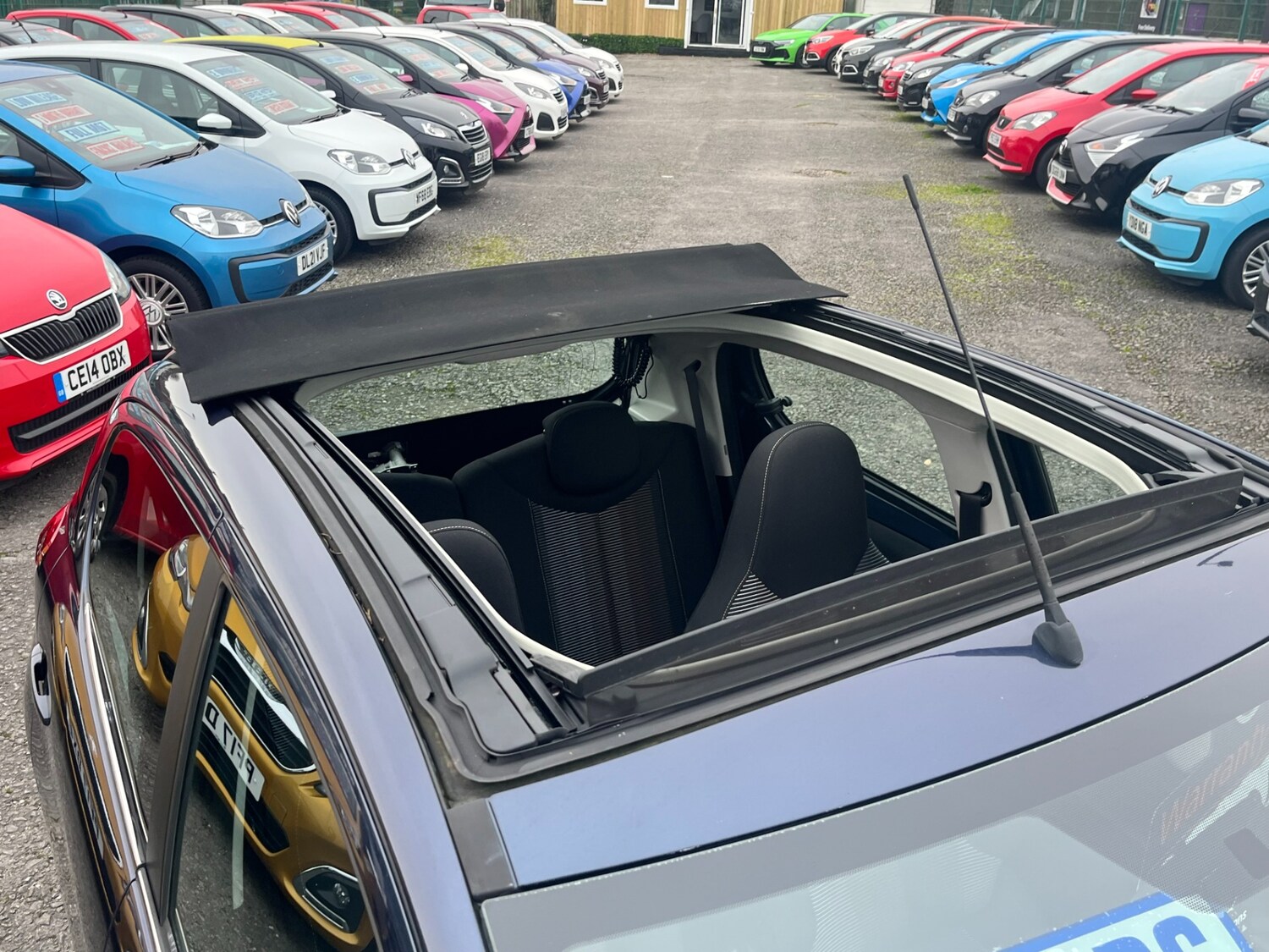 Used Peugeot 108 2015 for sale - 77339608: Photo 14