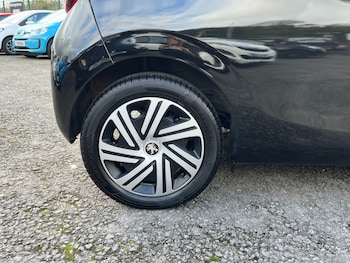 Used Peugeot 108 2015 for sale - 76594878: Photo