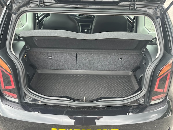 Used Volkswagen up! 2018 for sale - 75304863: Photo 35