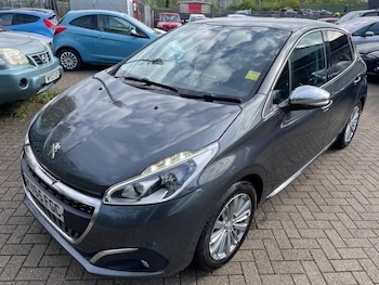 Used Peugeot 208 2015 for sale - 78785854: Photo