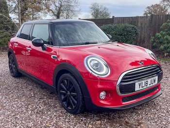 2018 (18) - 1.5 COOPER D CHILI PACK 5DR Manual