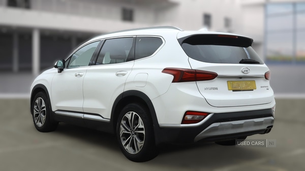 Used Hyundai Santa Fe 2020 for sale - 77684704: Photo 2