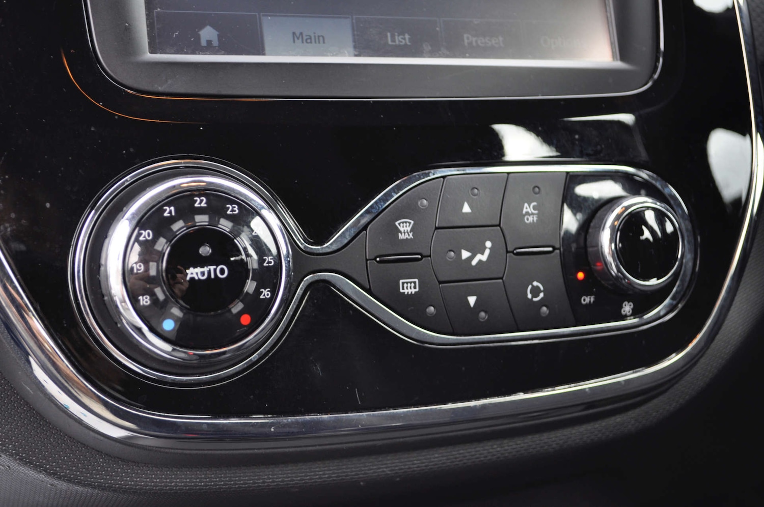 Used Renault Captur 2014 for sale - 76449802: Photo 13