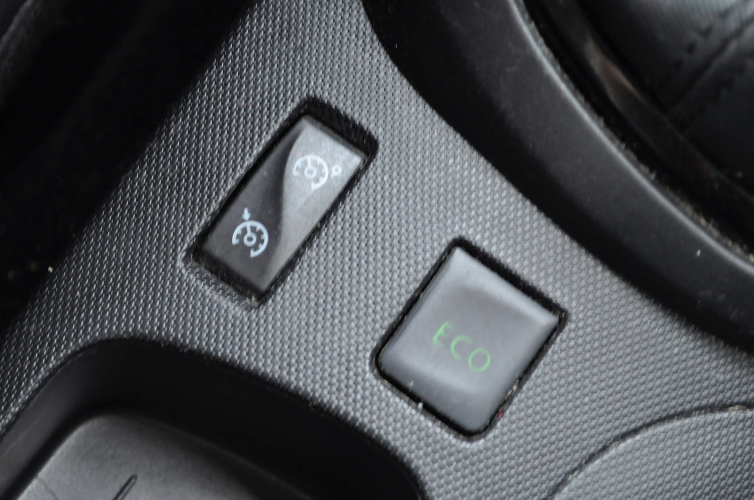 Used Renault Captur 2014 for sale - 76449802: Photo 18