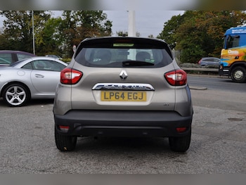 Used Renault Captur 2014 for sale - 76449802: Photo