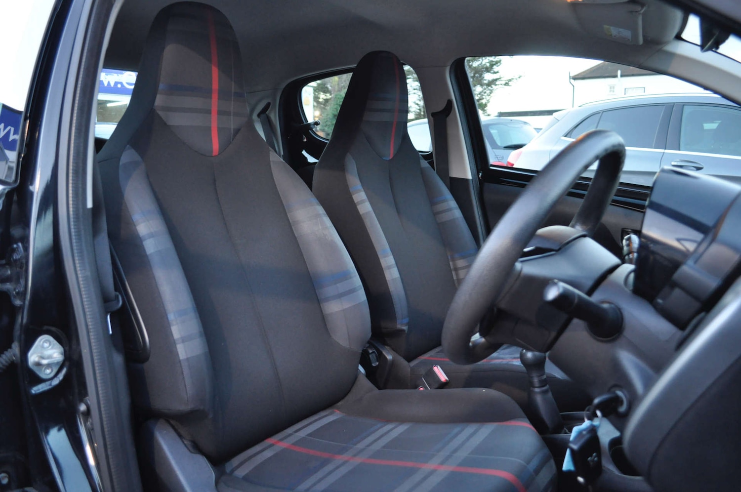 Used Peugeot 108 2014 for sale - 76830084: Photo 10