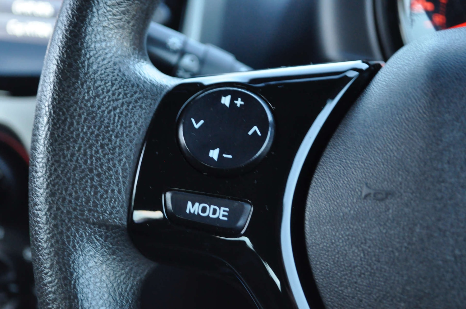 Used Peugeot 108 2014 for sale - 76830084: Photo 17