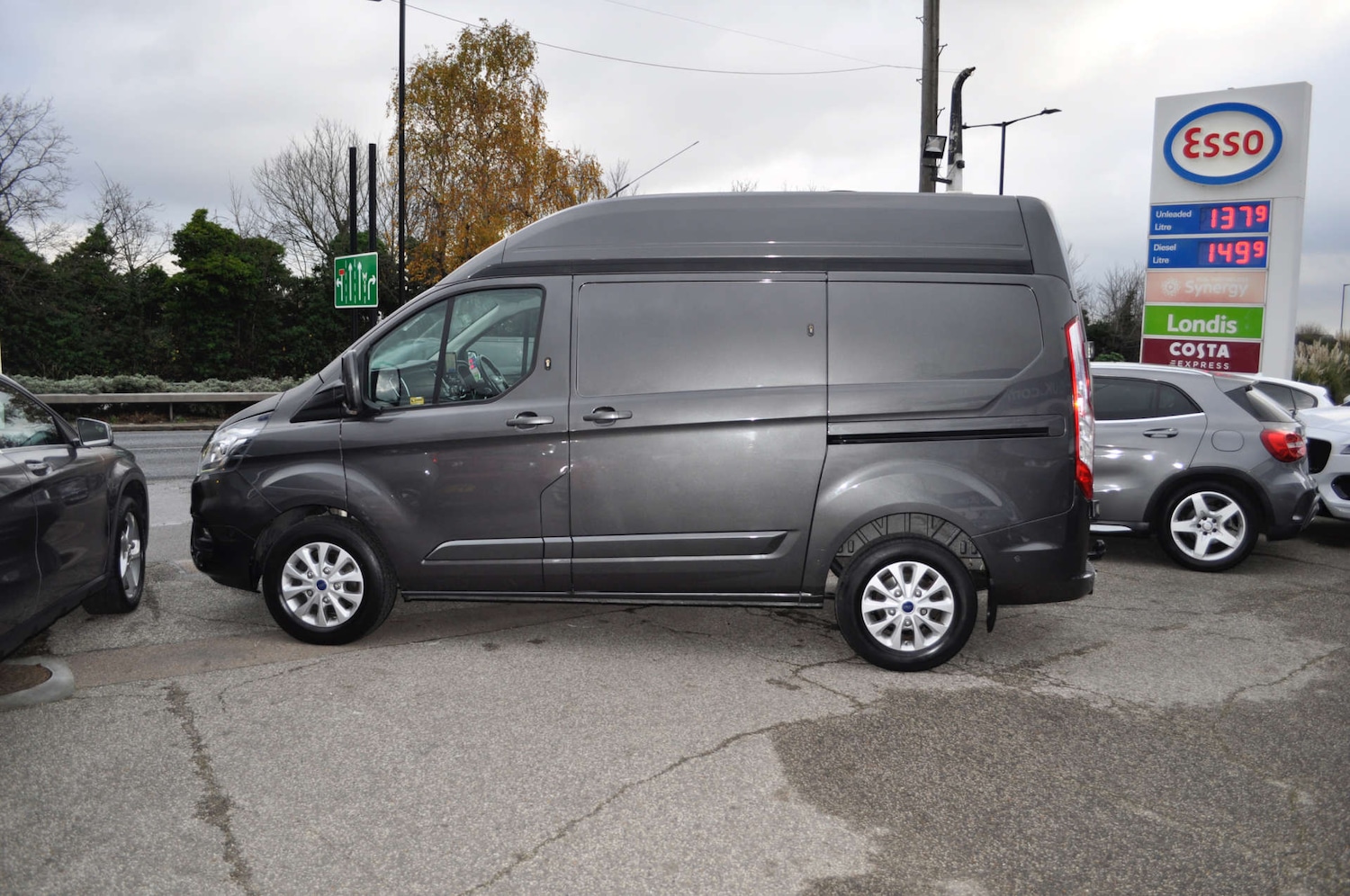 Used Ford Transit Custom 2022 for sale - 76949889: Photo 2