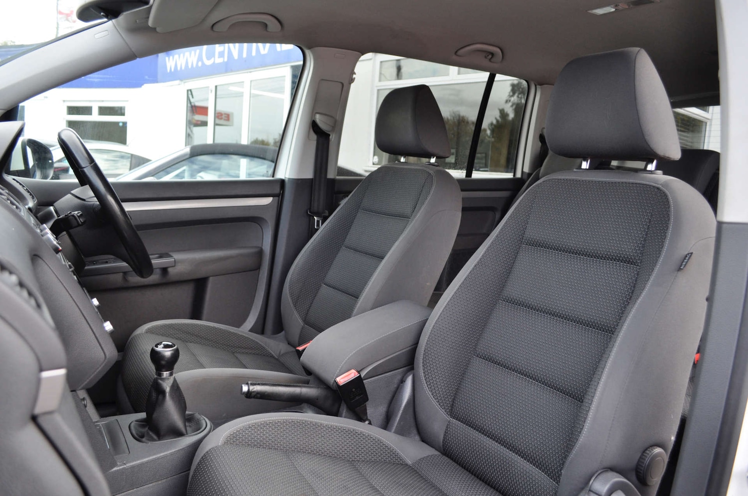 Used Volkswagen Touran 2012 for sale - 76374448: Photo 13