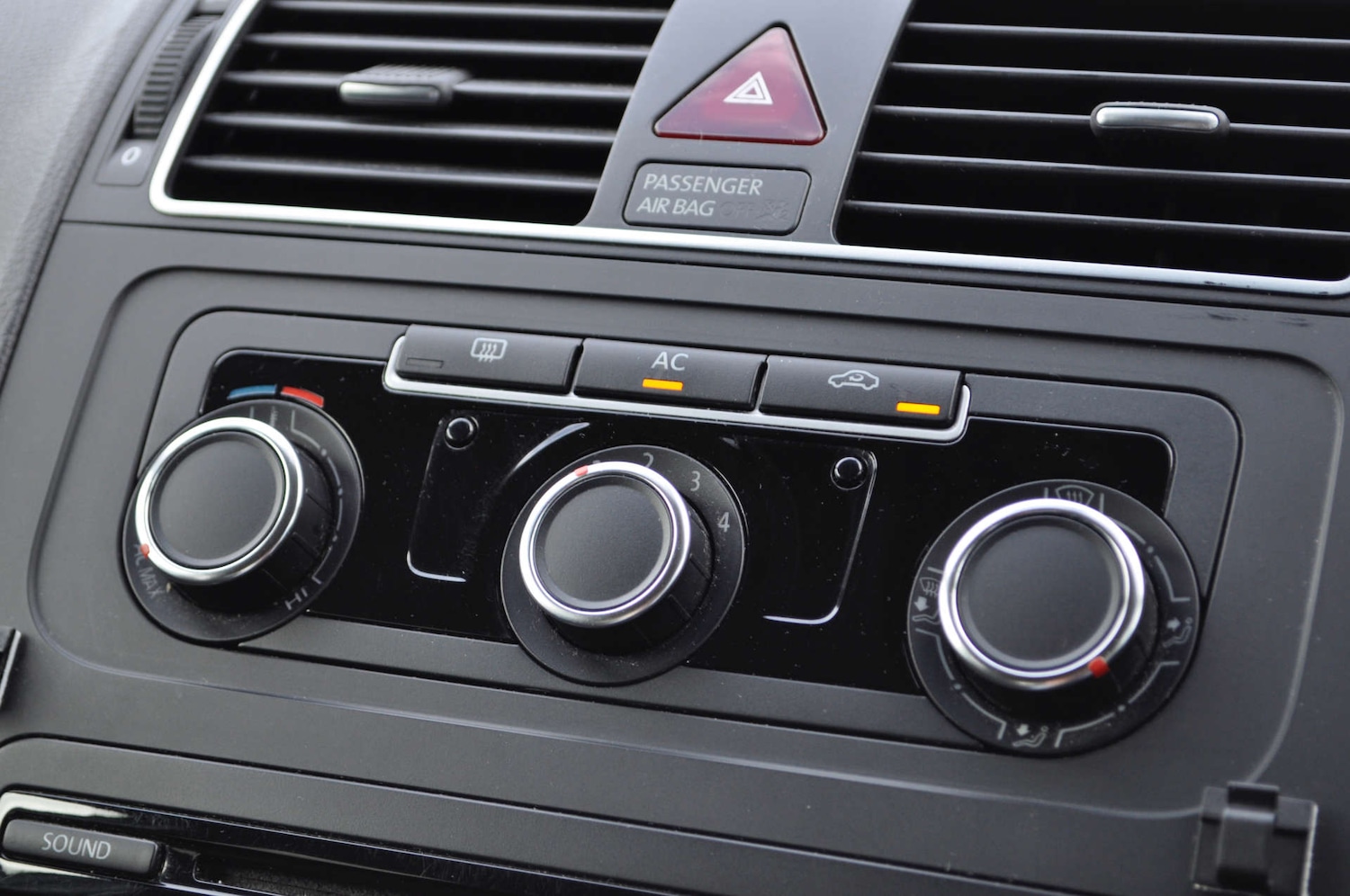 Used Volkswagen Touran 2012 for sale - 76374448: Photo 17