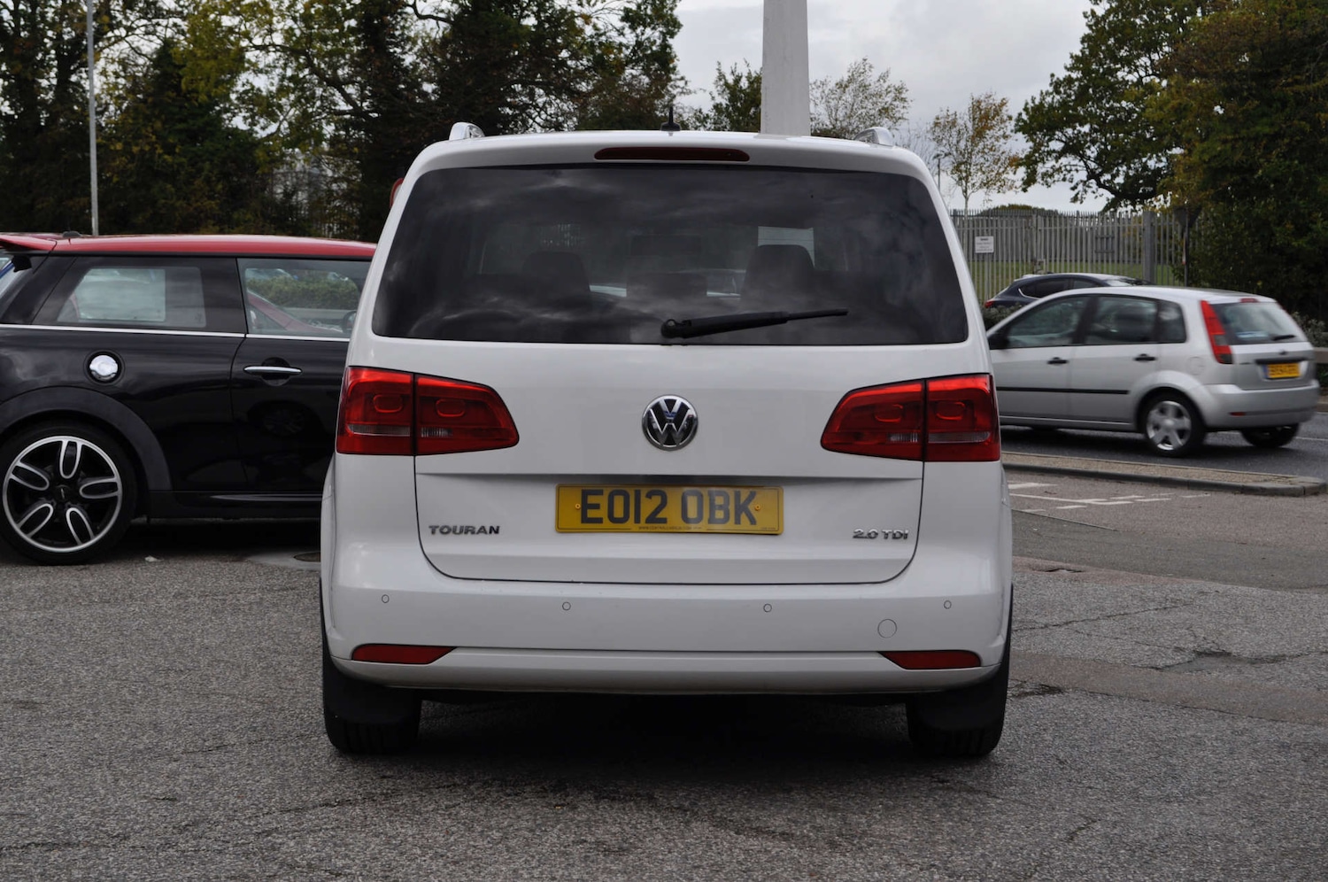 Used Volkswagen Touran 2012 for sale - 76374448: Photo 2