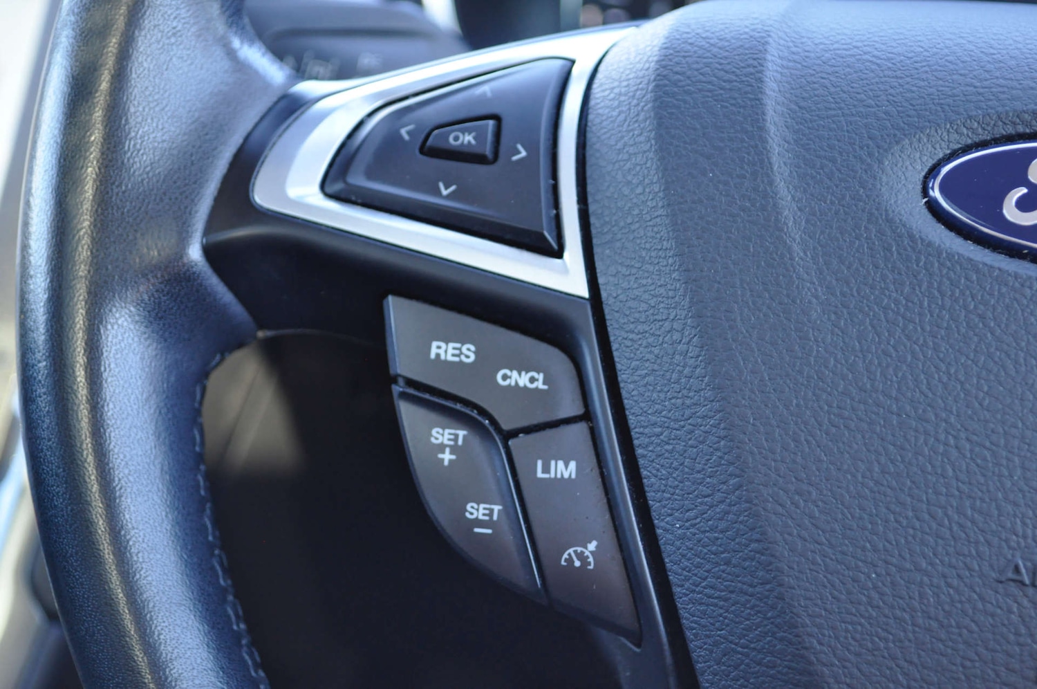 Used Ford Mondeo 2019 for sale - 76343749: Photo 16