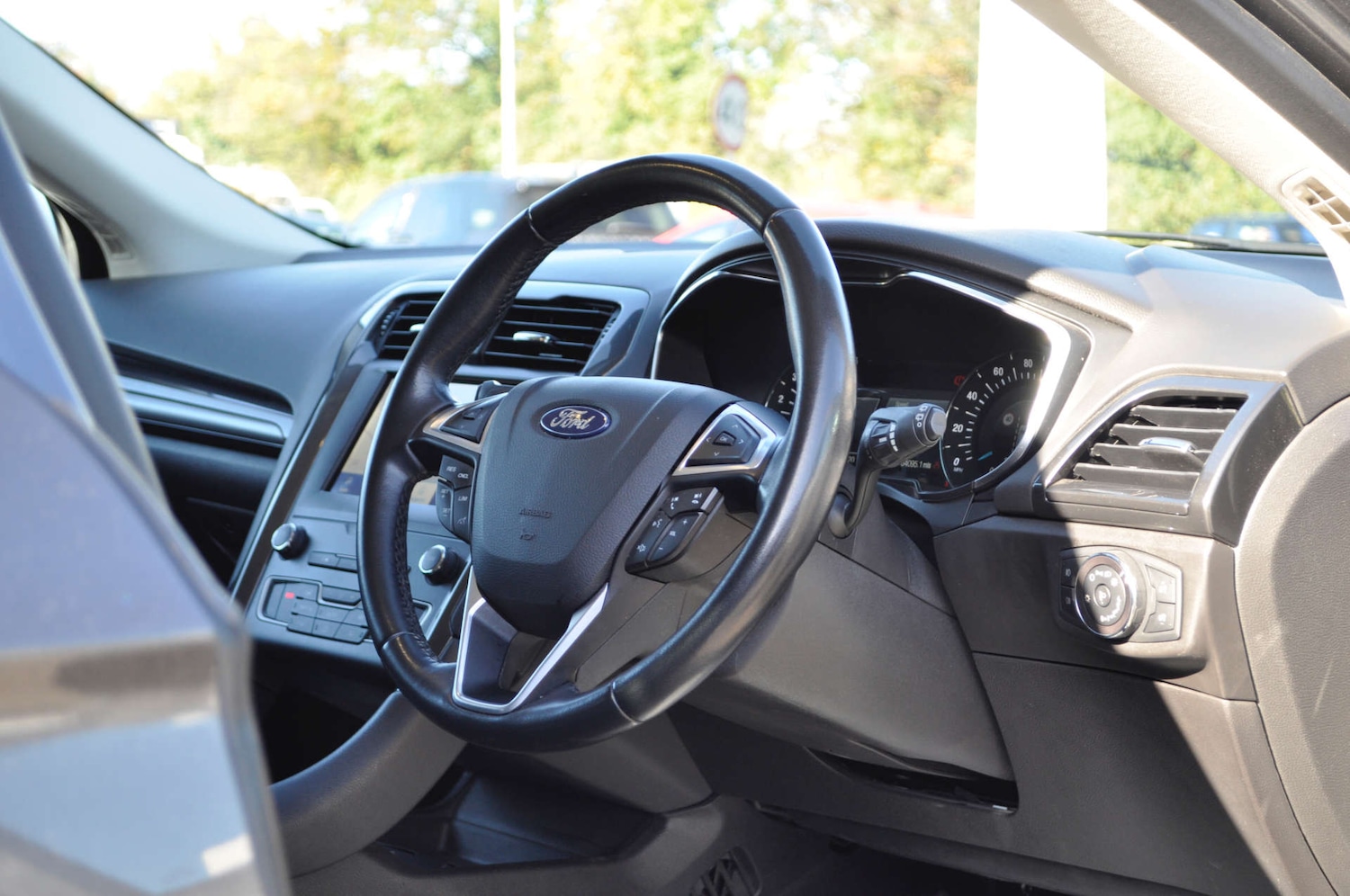Used Ford Mondeo 2019 for sale - 76343749: Photo 7