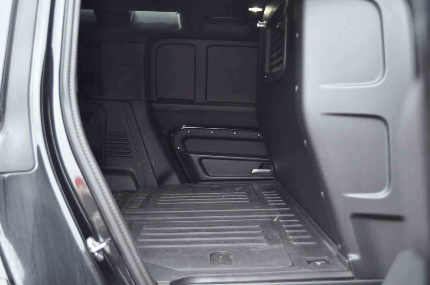 Used Land Rover Defender 2021 for sale - 77184829: Photo 11