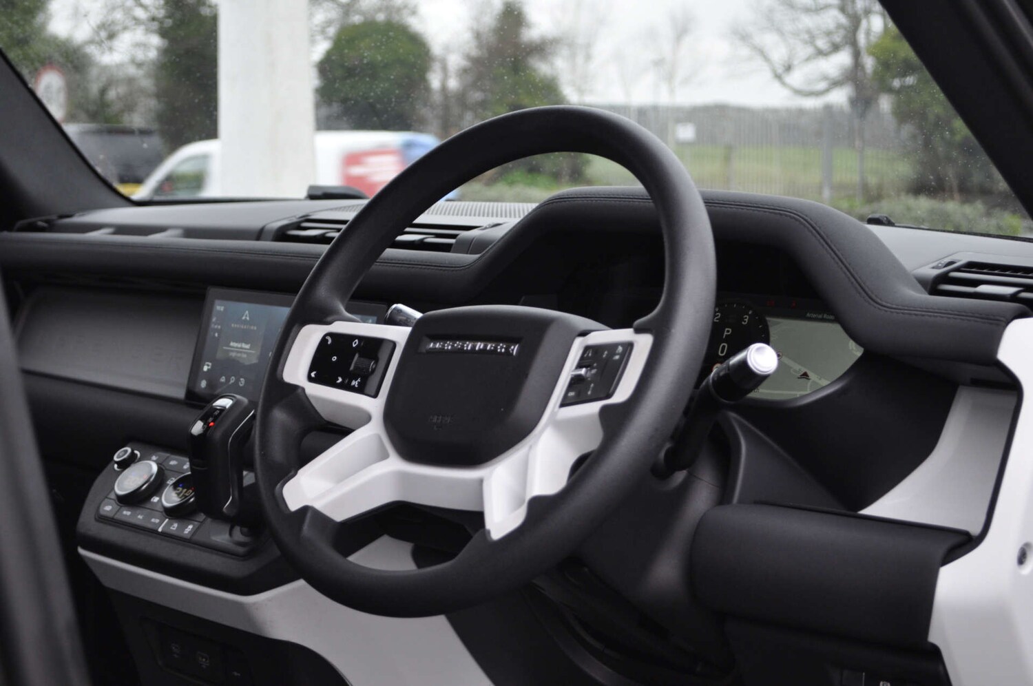 Used Land Rover Defender 2021 for sale - 77184829: Photo 8